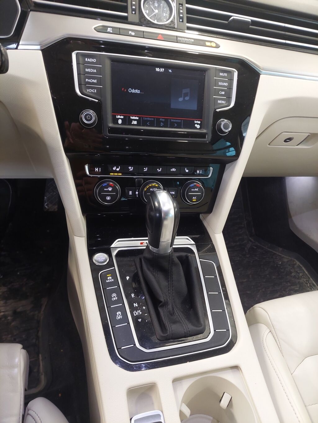 Volkswagen Passat 2016 Harmaa