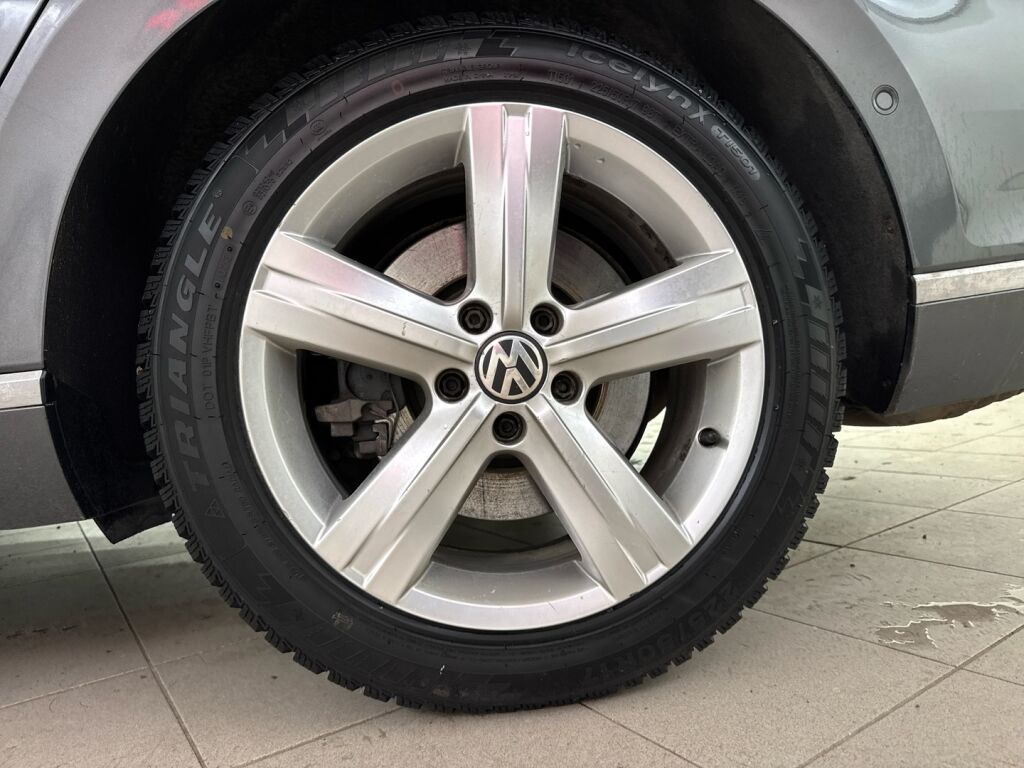 Volkswagen Passat 2016 Harmaa