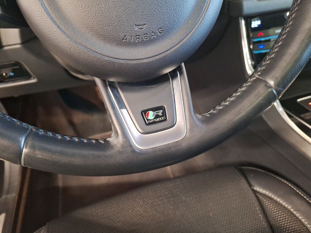 Jaguar XF 2016 Sininen