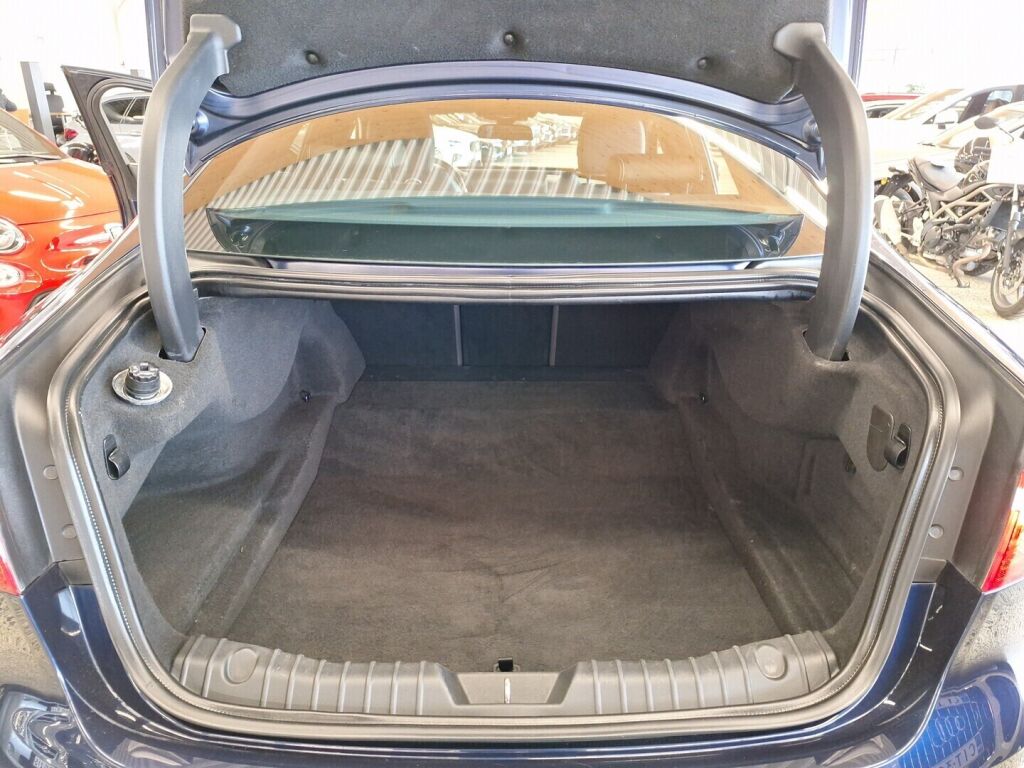 Jaguar XF 2016 Sininen