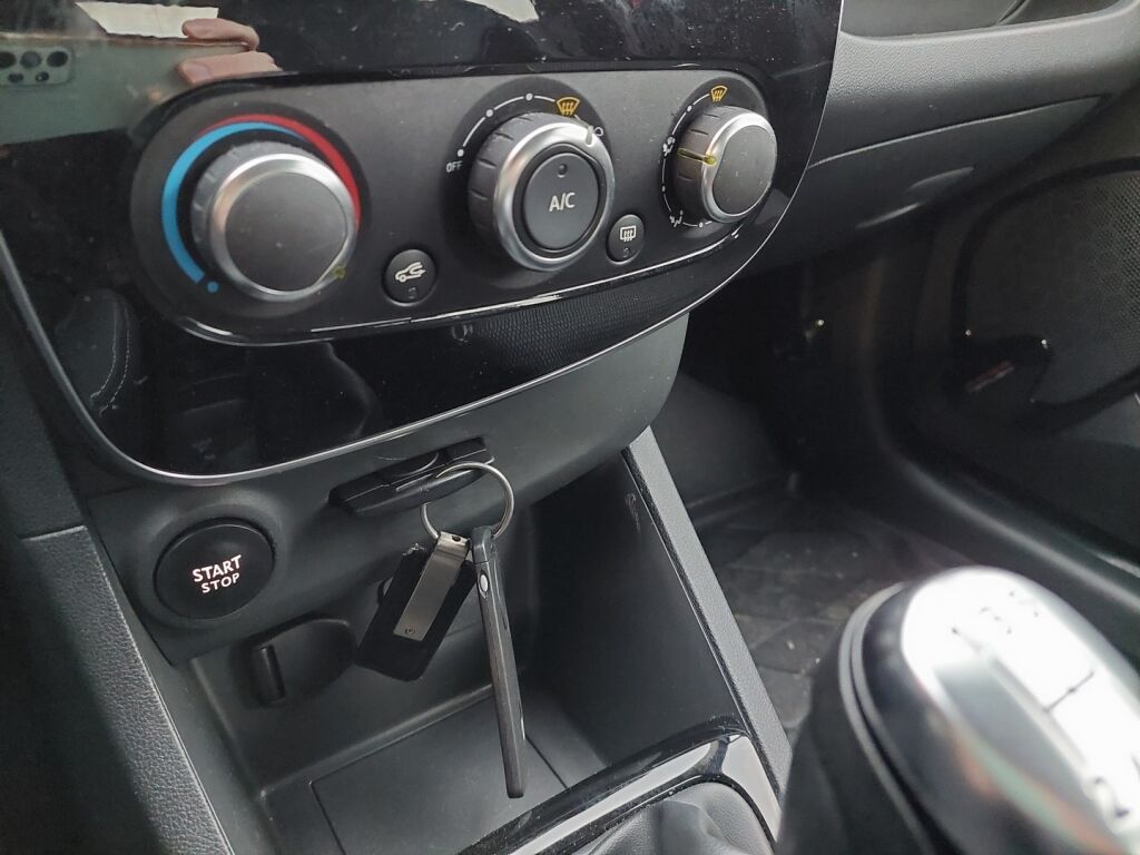 Renault Clio 2017 Punainen