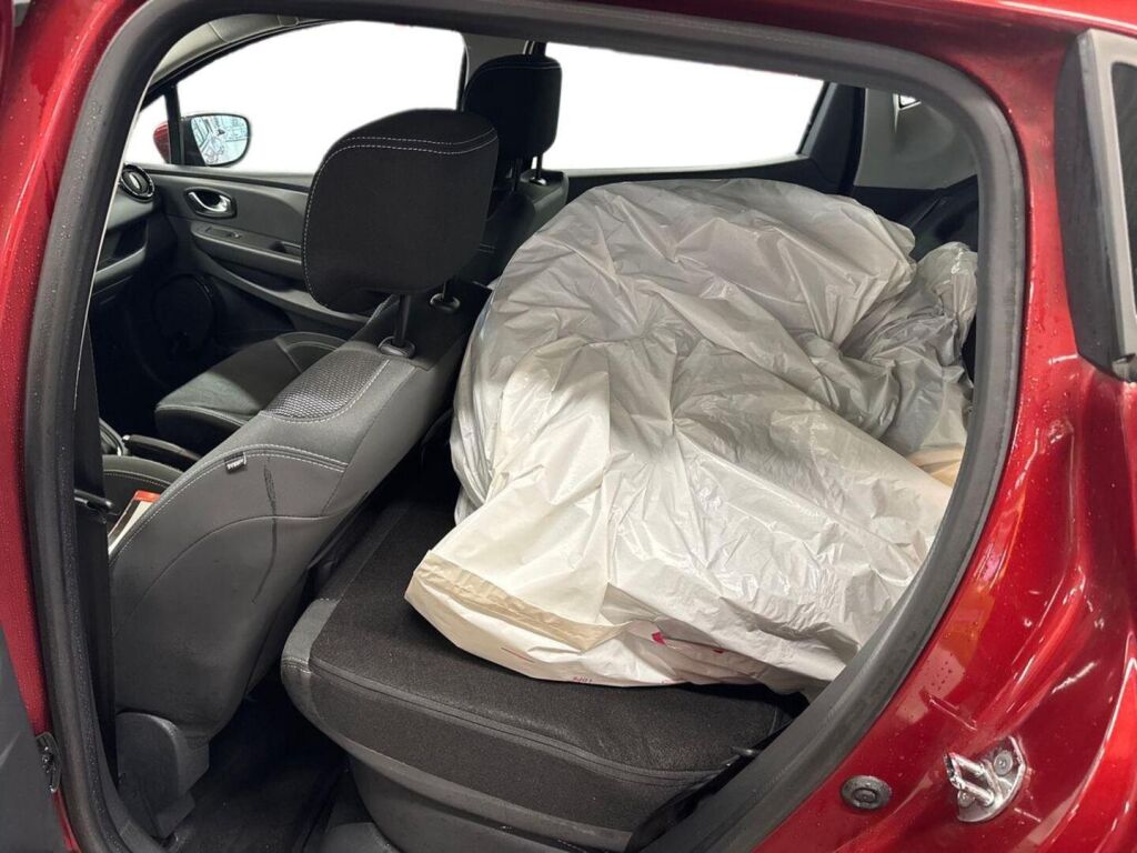 Renault Clio 2017 Punainen