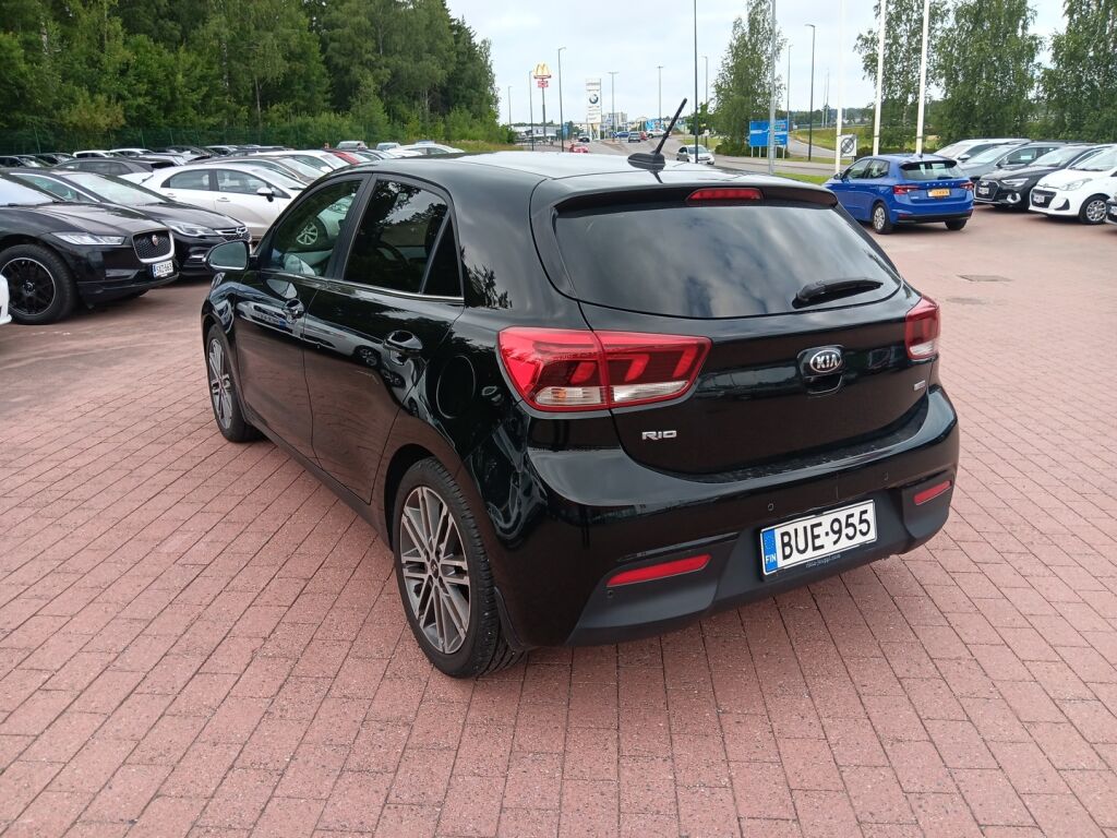 Kia Rio 2017 Musta