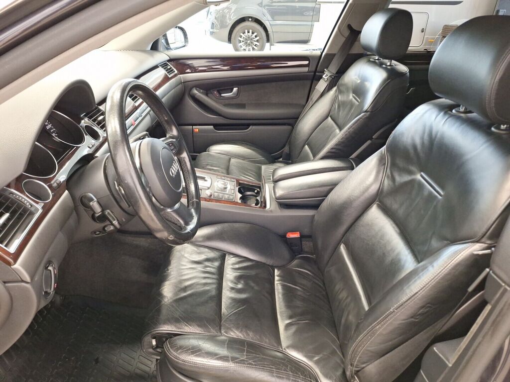 Audi A8 2004 Harmaa