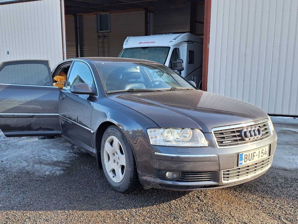 Audi A8 2004 Harmaa