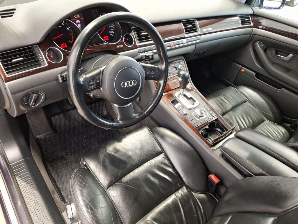 Audi A8 2004 Harmaa