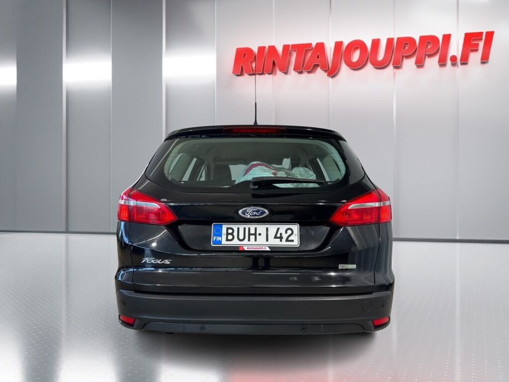 Ford Focus 2015 Musta