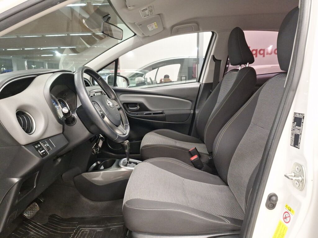 Toyota Yaris 2015 Valkoinen