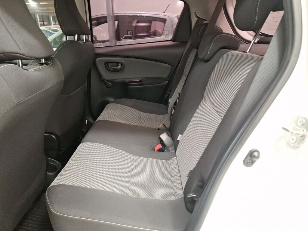 Toyota Yaris 2015 Valkoinen