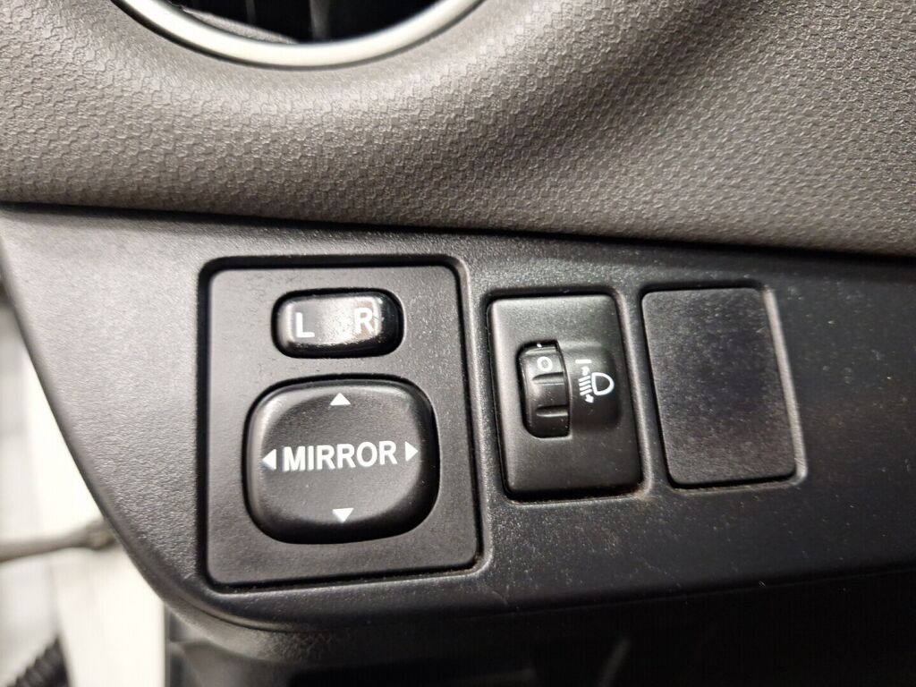 Toyota Yaris 2015 Valkoinen