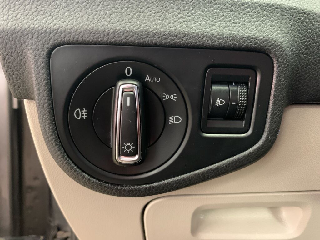 Volkswagen Golf Sportsvan 2015 Harmaa