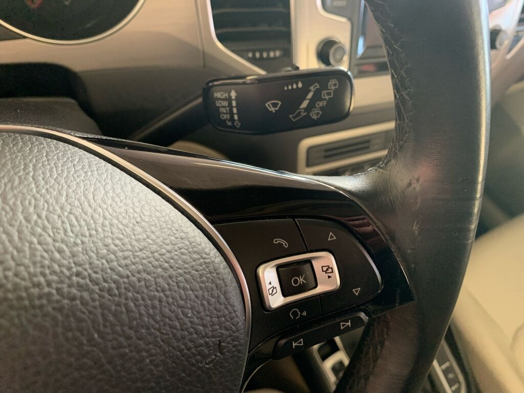 Volkswagen Golf Sportsvan 2015 Harmaa