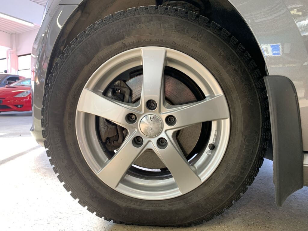 Volkswagen Golf Sportsvan 2015 Harmaa