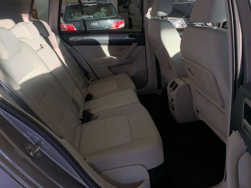 Volkswagen Golf Sportsvan 2015 Harmaa