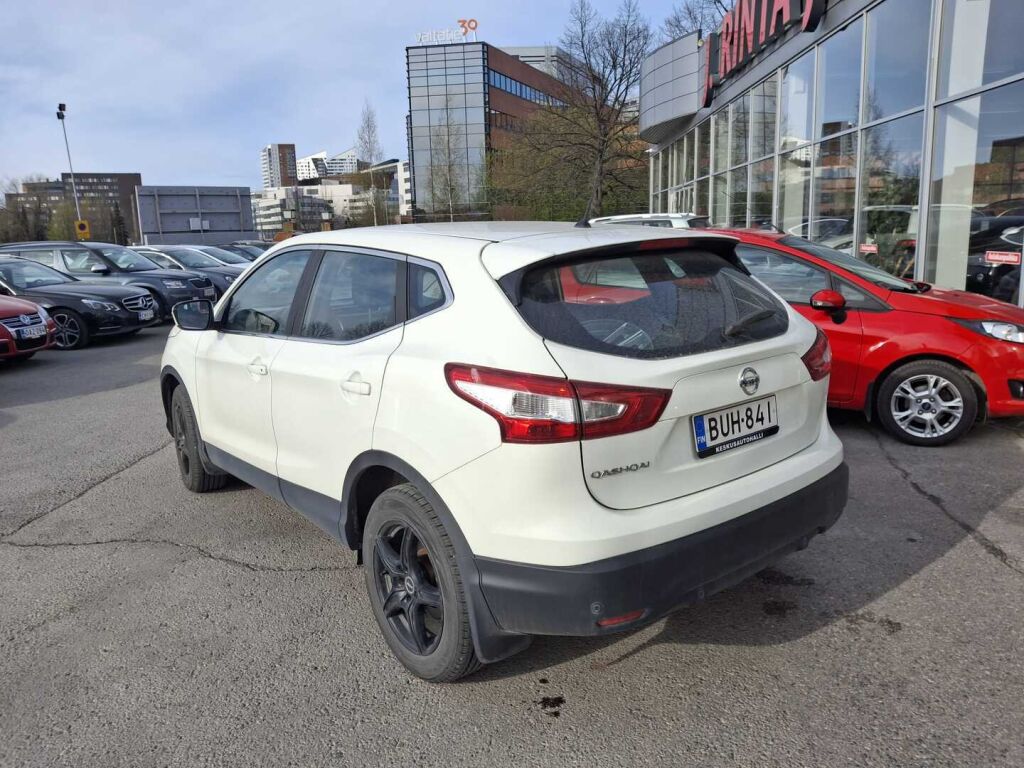 Nissan Qashqai 2015 Valkoinen