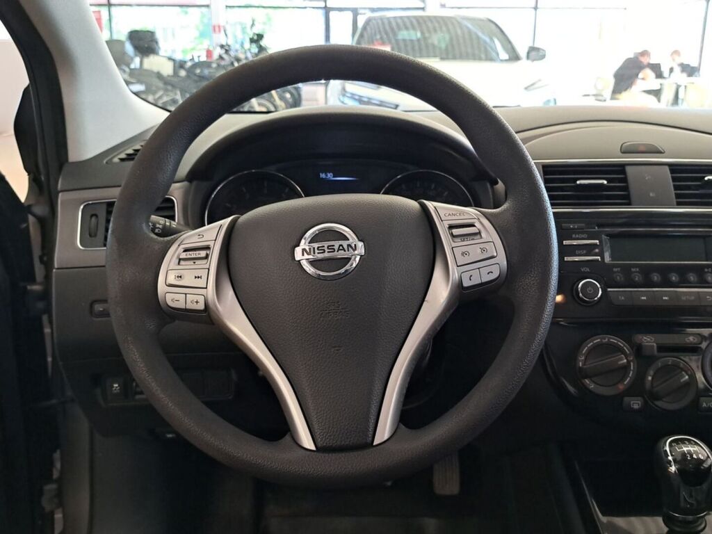 Nissan Pulsar 2015 Harmaa