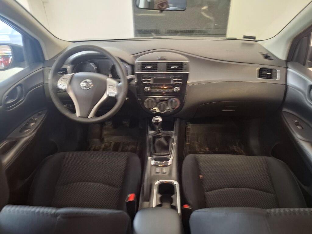 Nissan Pulsar 2015 Harmaa