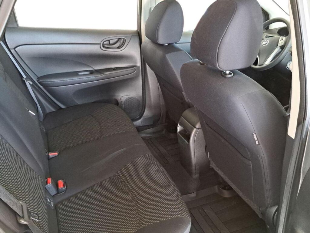 Nissan Pulsar 2015 Harmaa