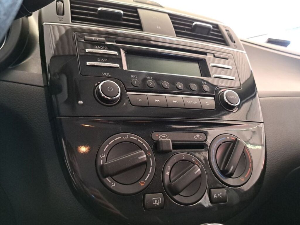 Nissan Pulsar 2015 Harmaa