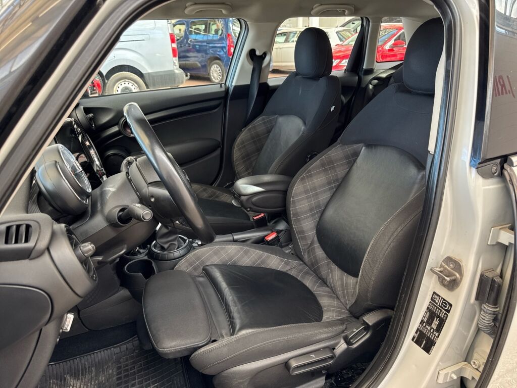 Mini Hatchback 2015 Harmaa