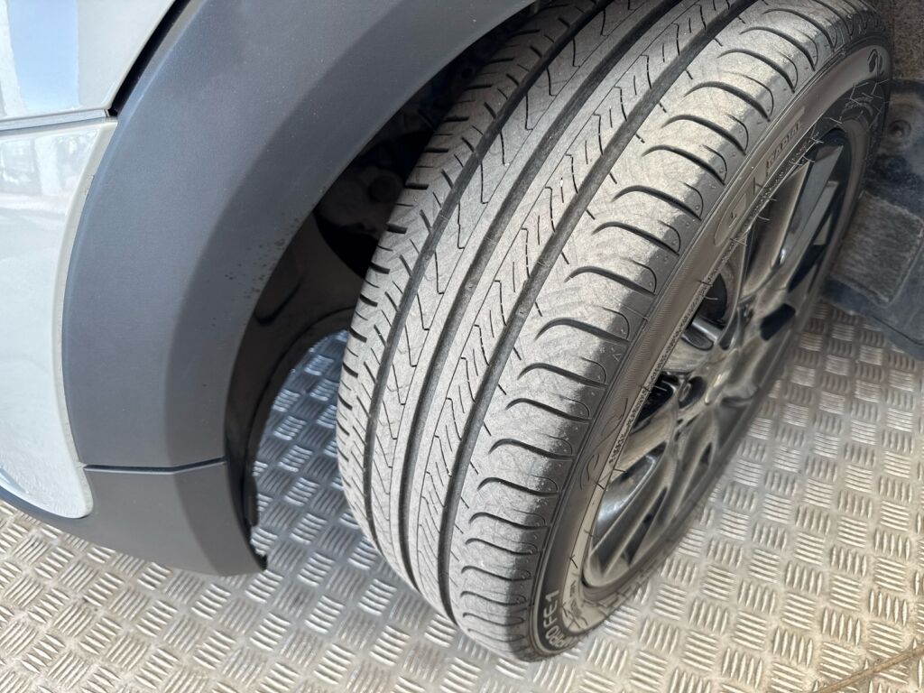 Mini Hatchback 2015 Harmaa