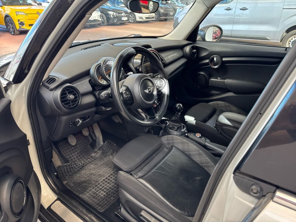 Mini Hatchback 2015 Harmaa