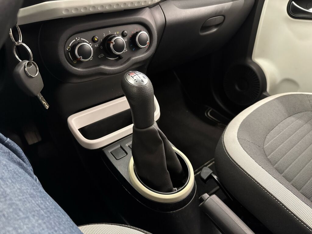 Renault Twingo 2016 Sininen