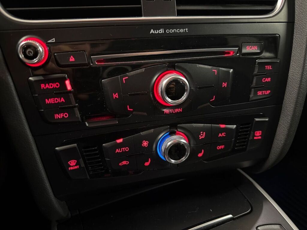 Audi A4 2015 Musta