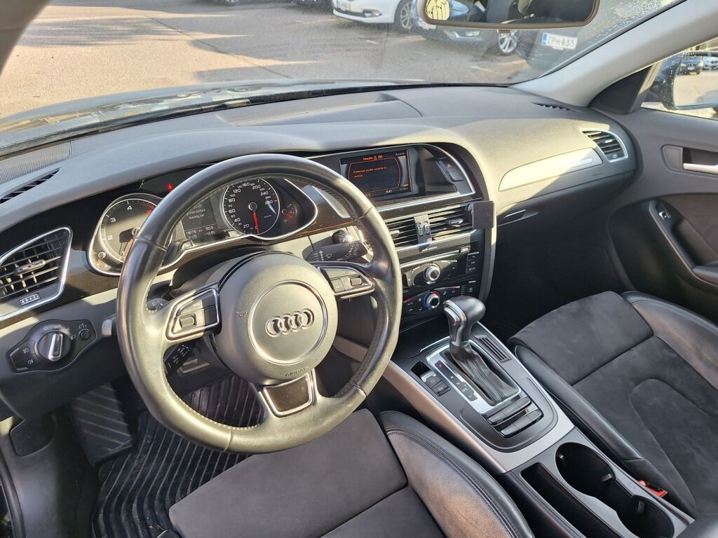 Audi A4 2015 Musta