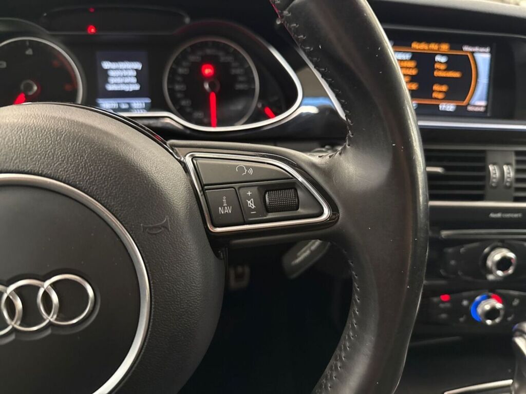 Audi A4 2015 Musta