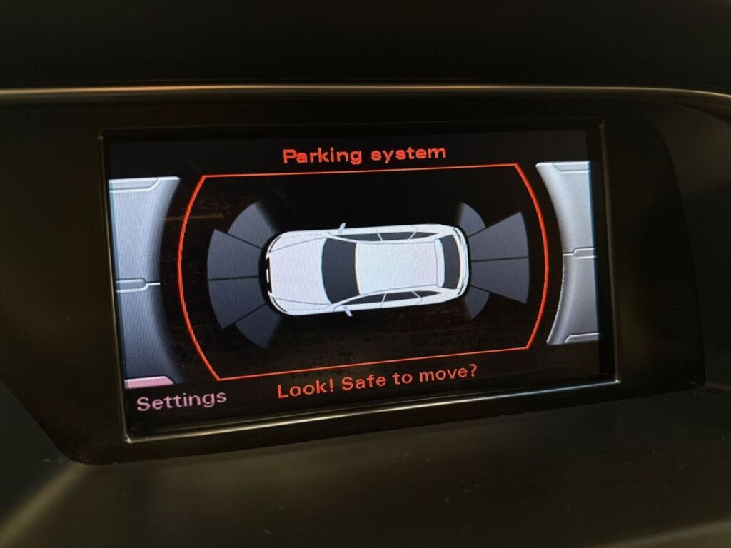 Audi A4 2015 Musta