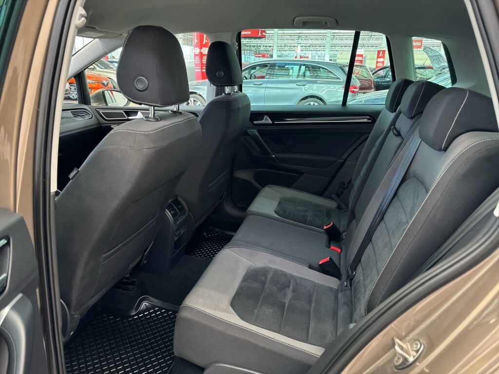 Volkswagen Golf Sportsvan 2016 Ruskea (beige)