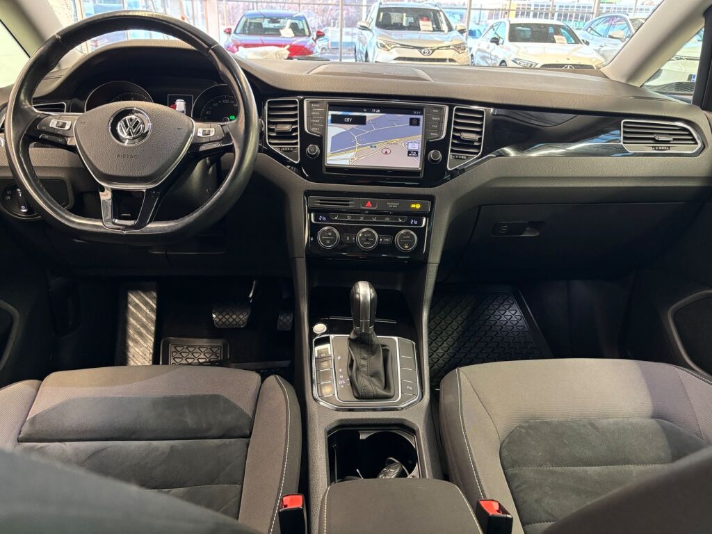 Volkswagen Golf Sportsvan 2016 Ruskea (beige)