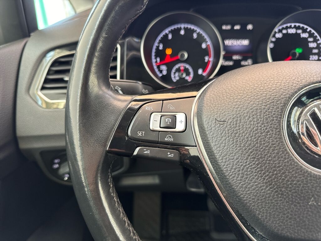 Volkswagen Golf Sportsvan 2016 Ruskea (beige)