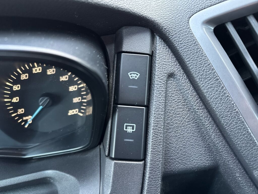 Ford Transit 2015 Valkoinen