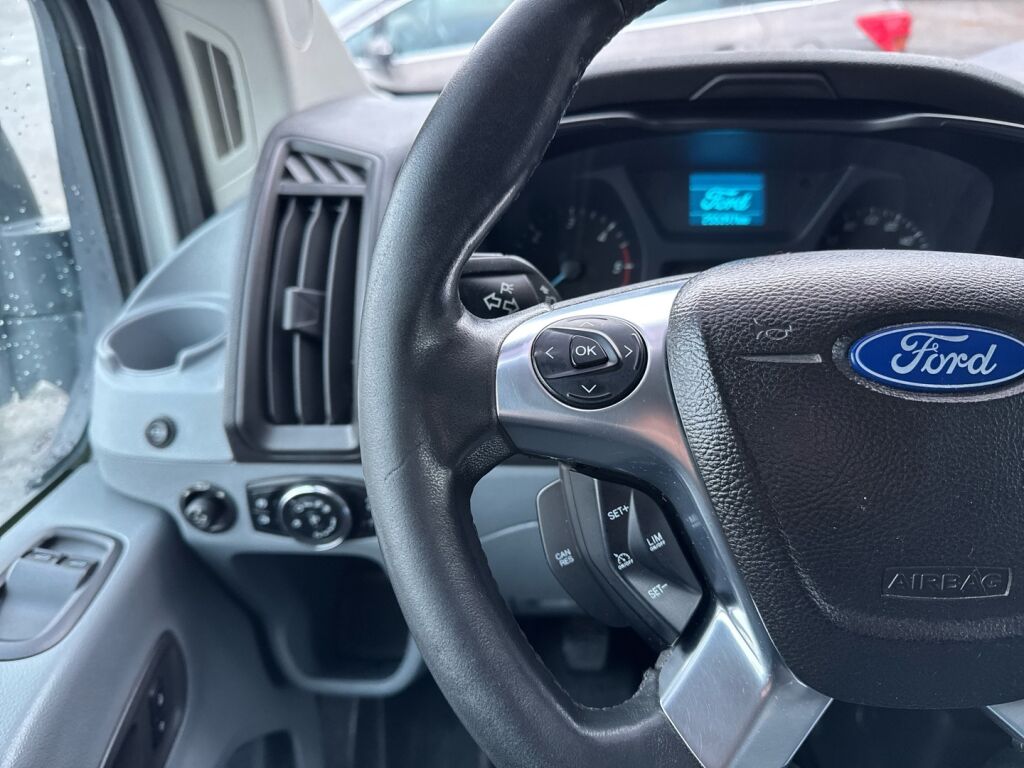 Ford Transit 2015 Valkoinen