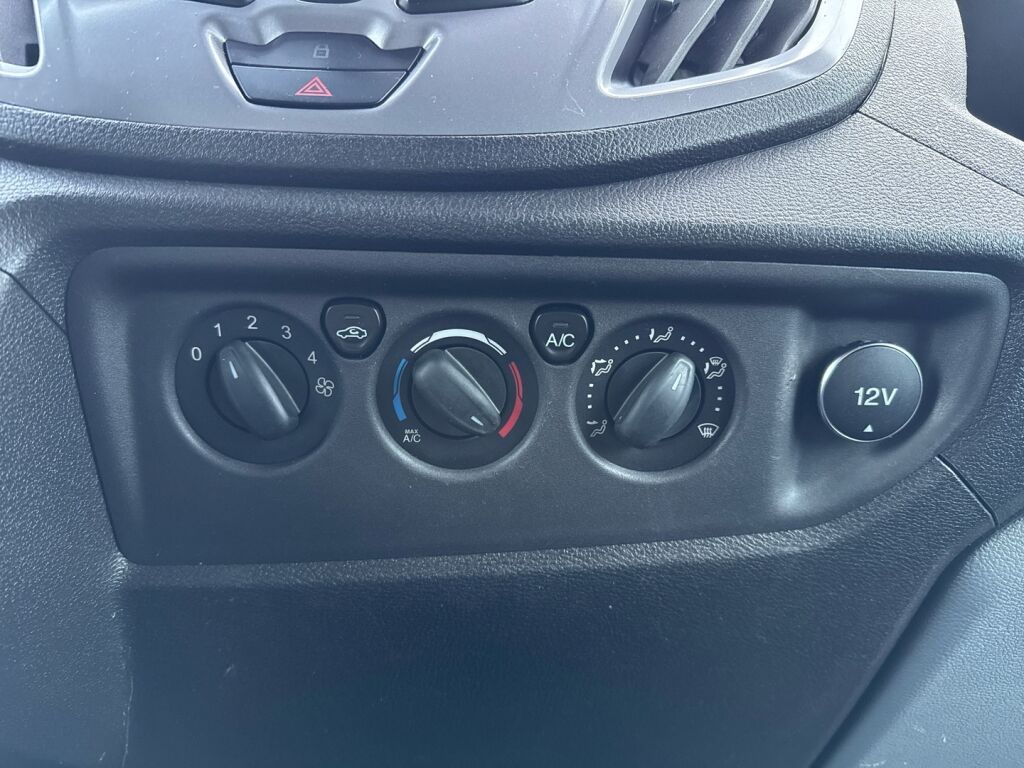 Ford Transit 2015 Valkoinen