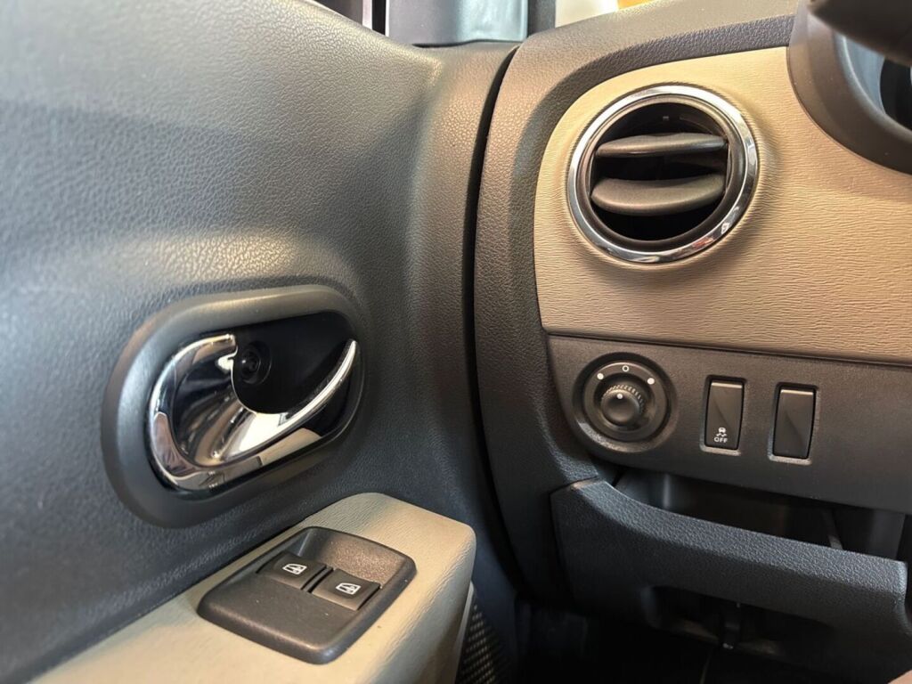 Dacia Lodgy 2015 Ruskea (beige)