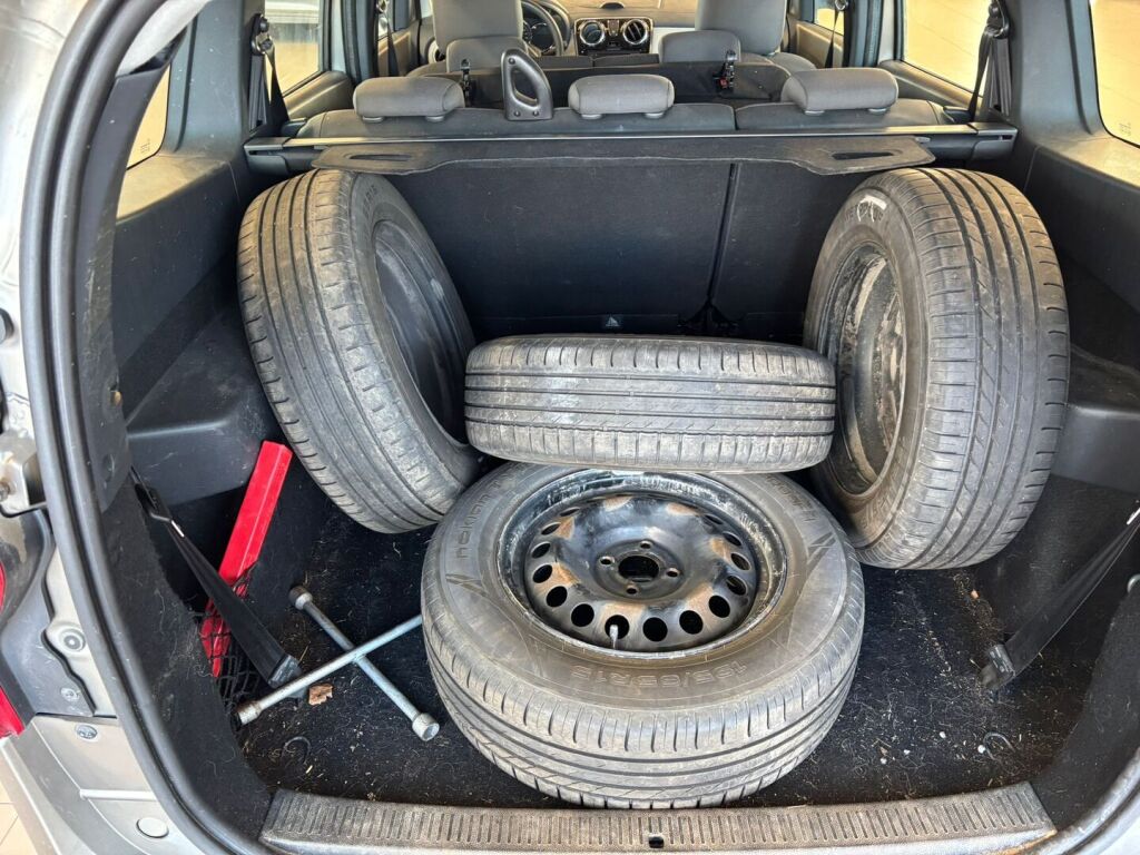 Dacia Lodgy 2015 Ruskea (beige)