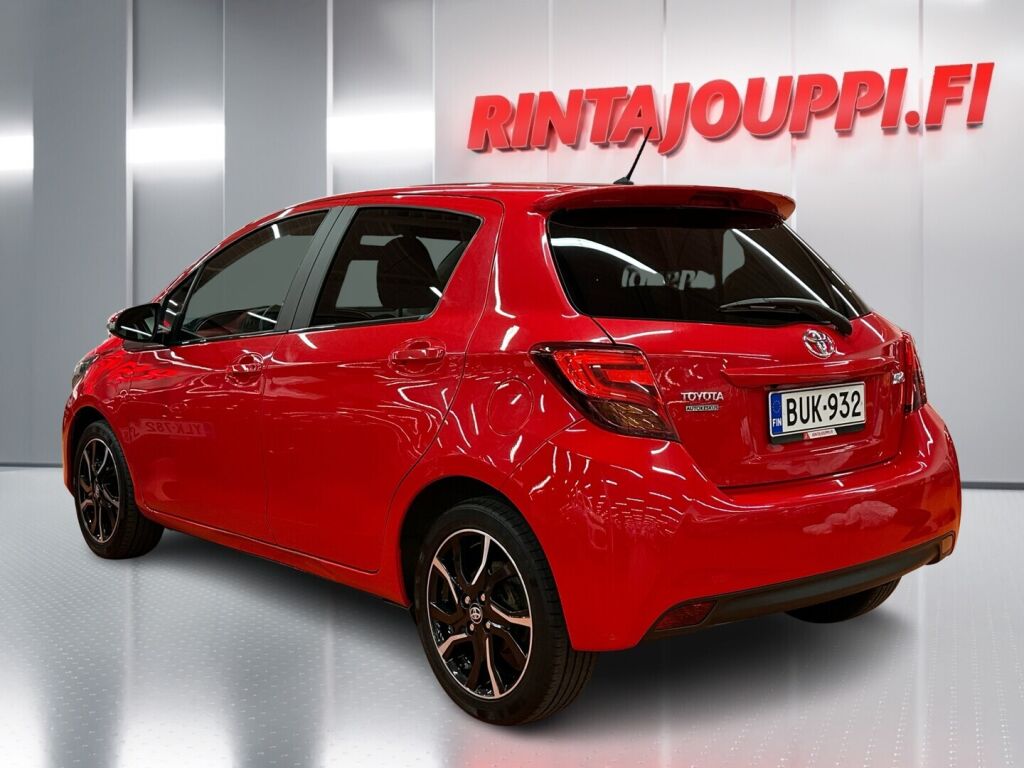 Toyota Yaris 2015 Punainen