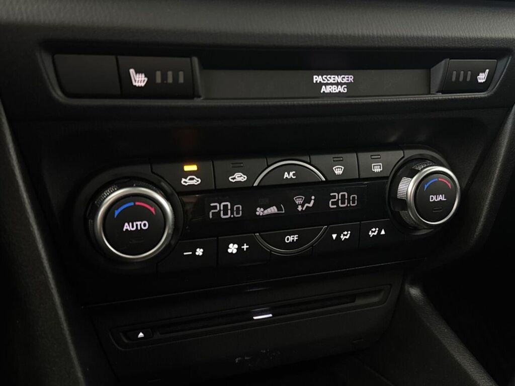 Mazda Mazda3 2018 Valkoinen