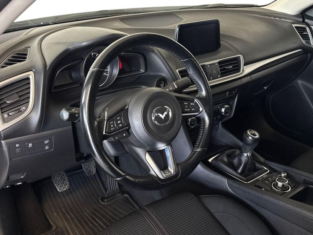 Mazda Mazda3 2018 Valkoinen