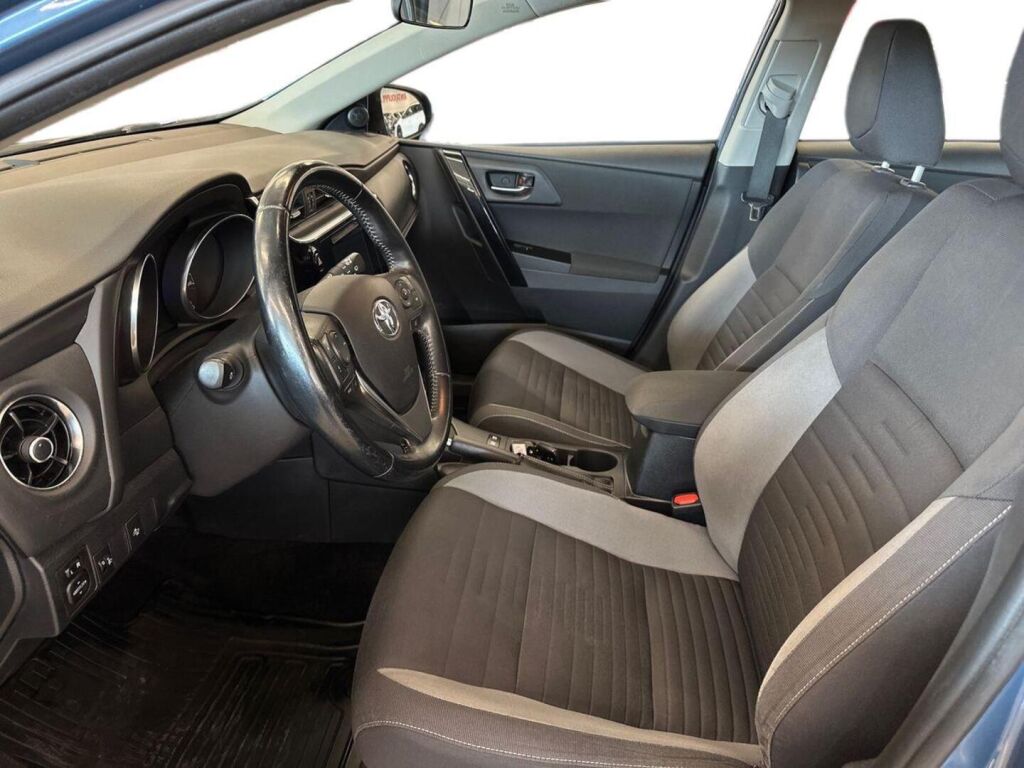 Toyota Auris 2017 Sininen