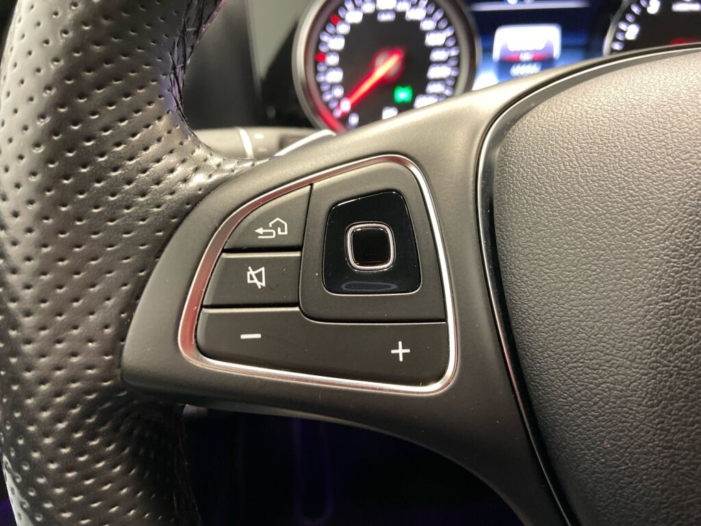 Mercedes-Benz E 2017 Valkoinen