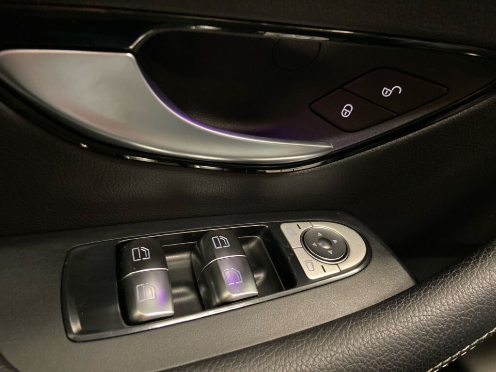 Mercedes-Benz E 2017 Valkoinen