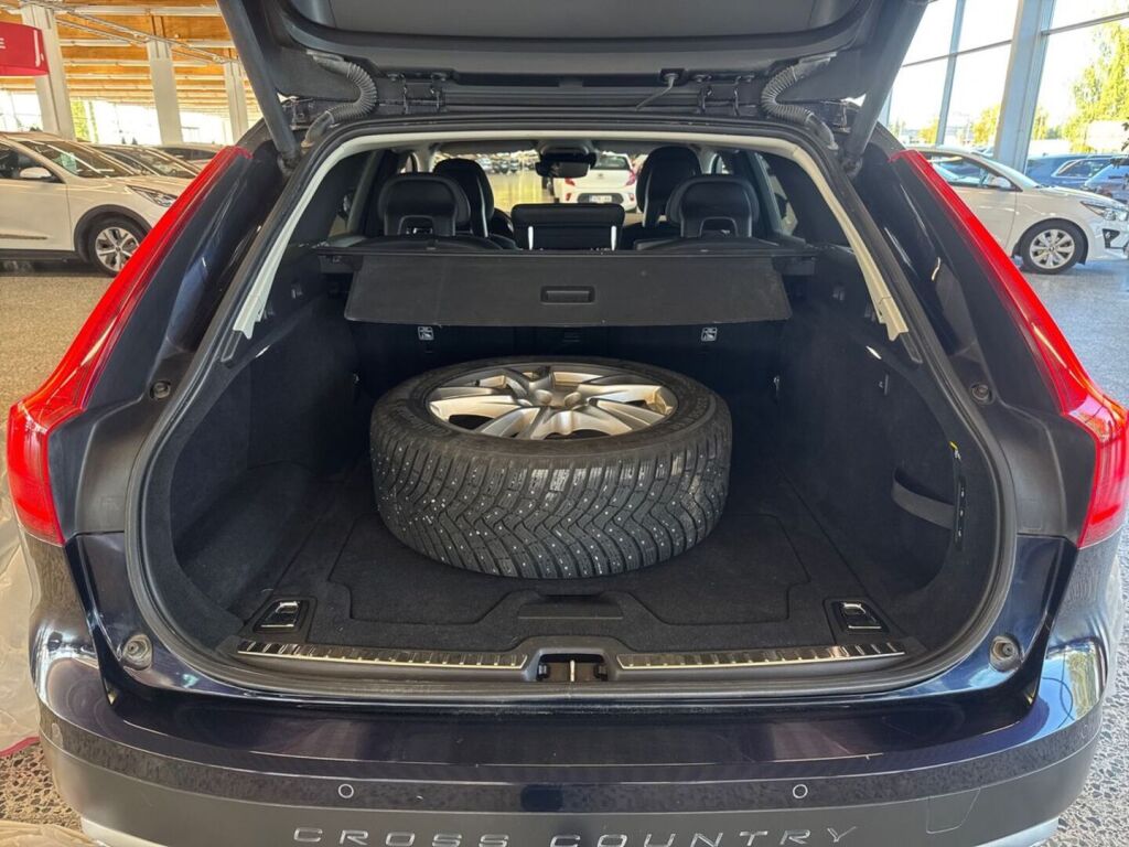 Volvo V90 Cross Country 2017 Sininen