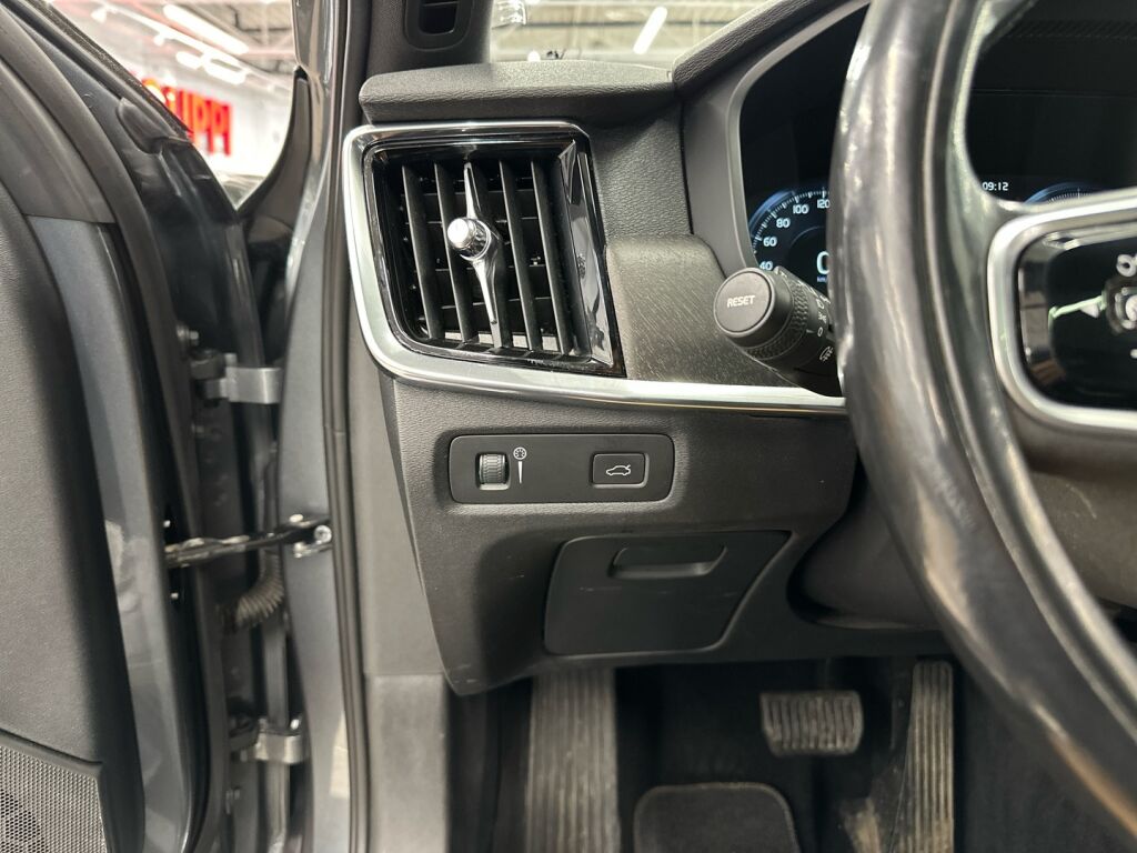 Volvo V90 Cross Country 2017 Harmaa