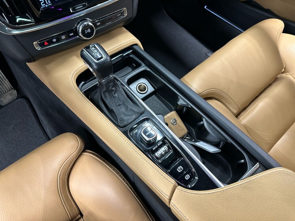 Volvo V90 Cross Country 2017 Harmaa