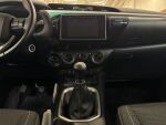Toyota Hilux 2017 Punainen