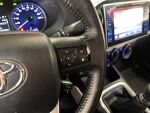 Toyota Hilux 2017 Punainen